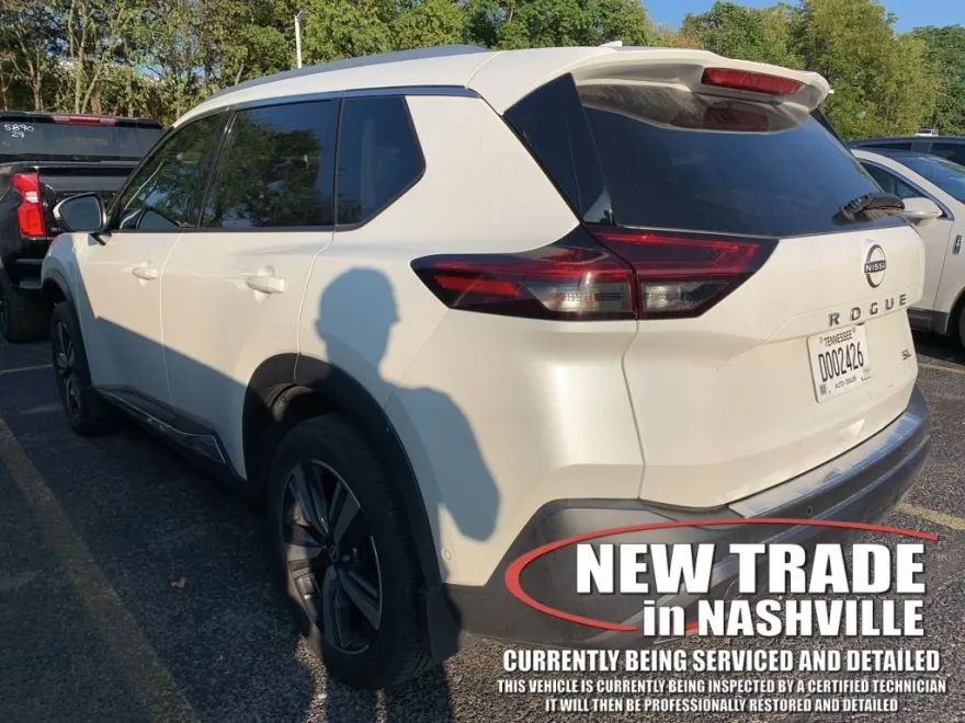 2023 Nissan Rogue SL photo 1
