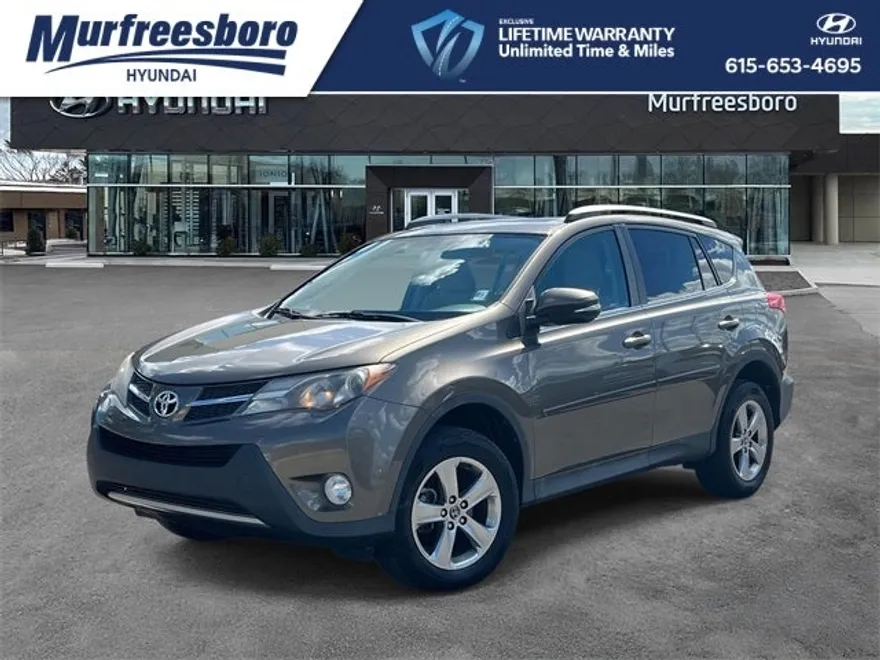 2015 Toyota RAV4 XLE photo 1