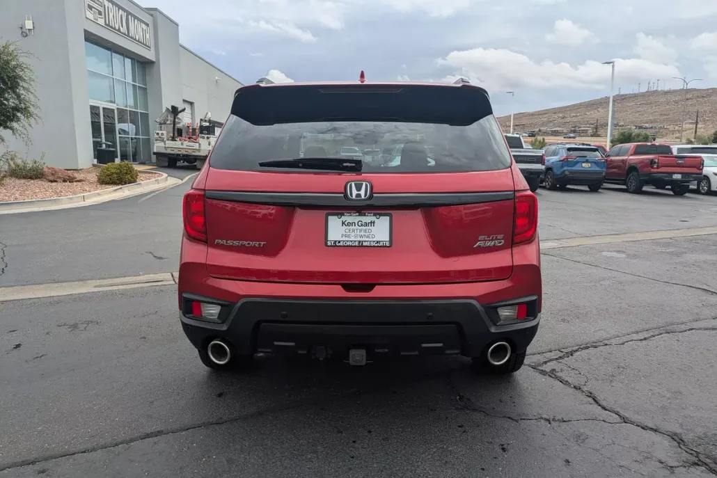 2022 Honda Passport Elite photo 1