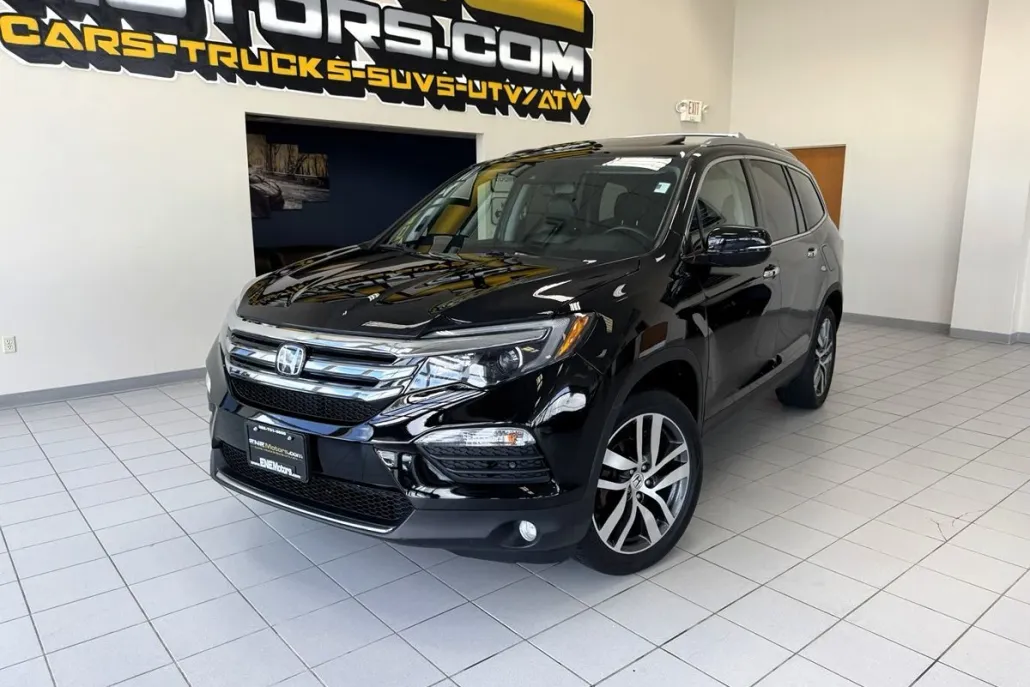2016 Honda Pilot Touring photo 1