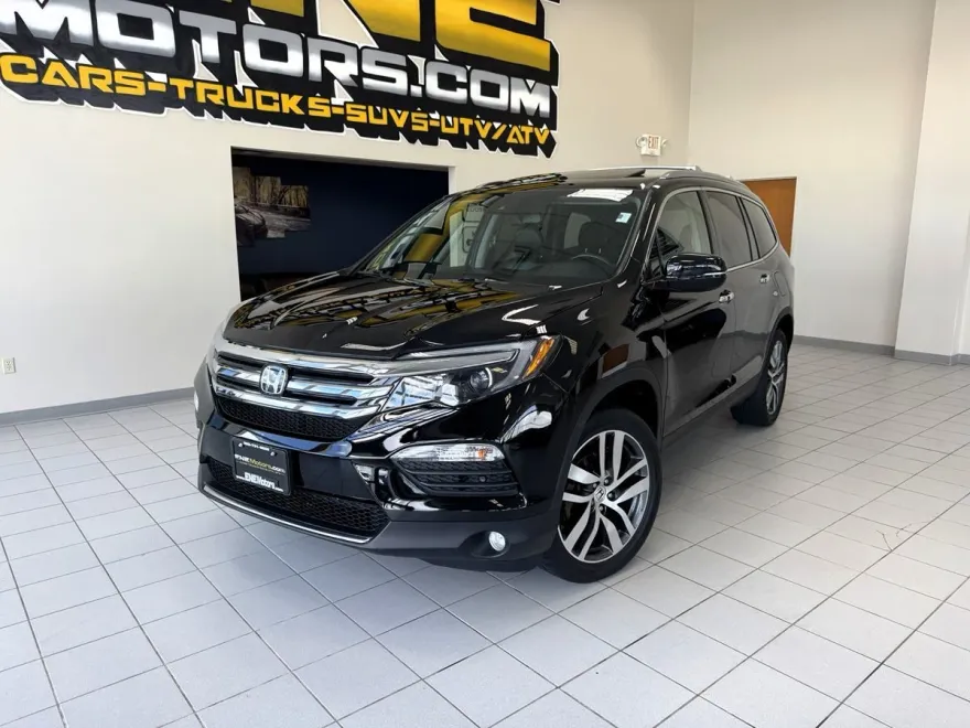 2016 Honda Pilot Touring photo 1