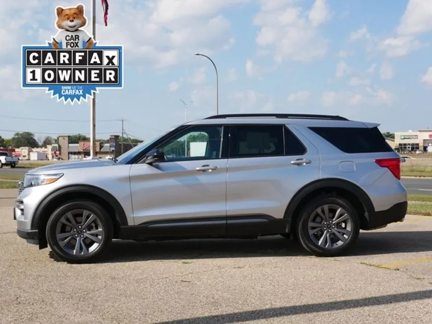 2022 Ford Explorer XLT photo 1