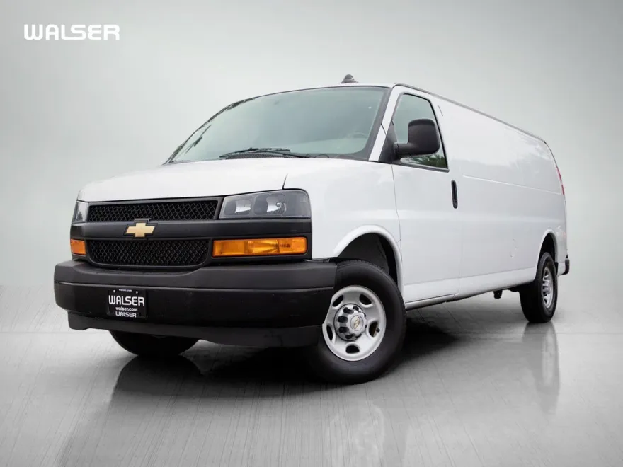 2022 Chevrolet Express 2500 photo 1