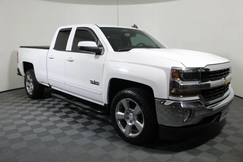 2018 Chevrolet Silverado 1500 LT1 photo 1
