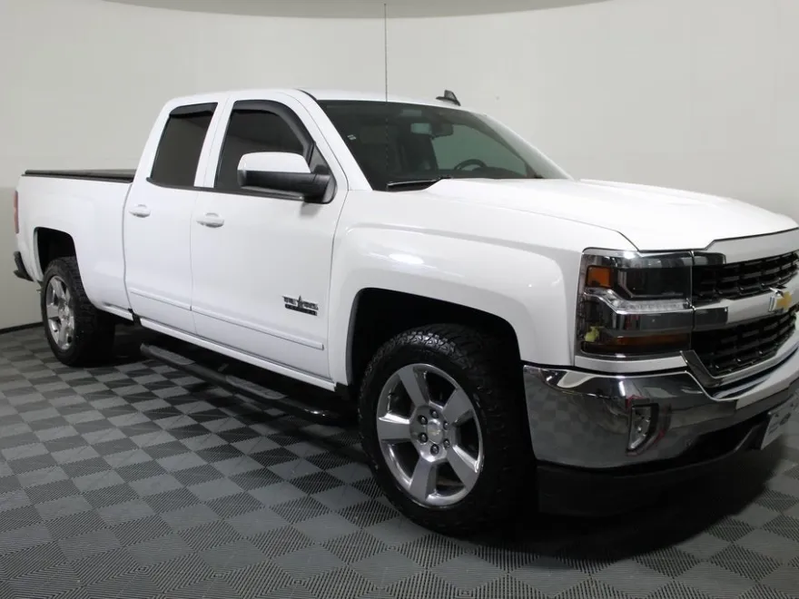 2018 Chevrolet Silverado 1500 LT1 photo 1