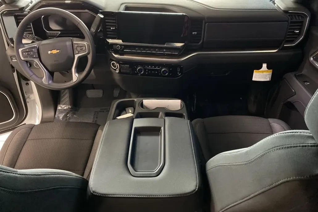 2026 Chevrolet Silverado 1500 LT photo 1