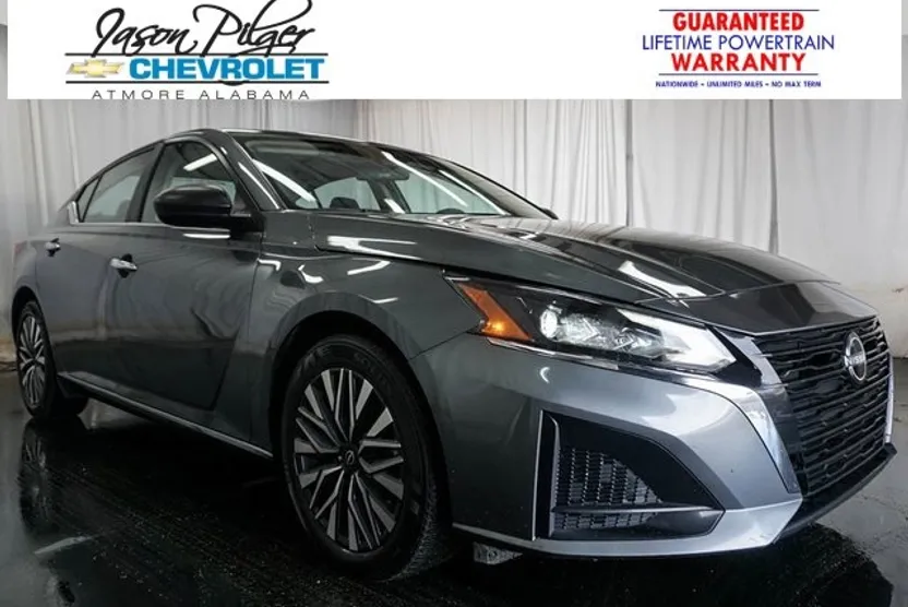 2024 Nissan Altima SV photo 1