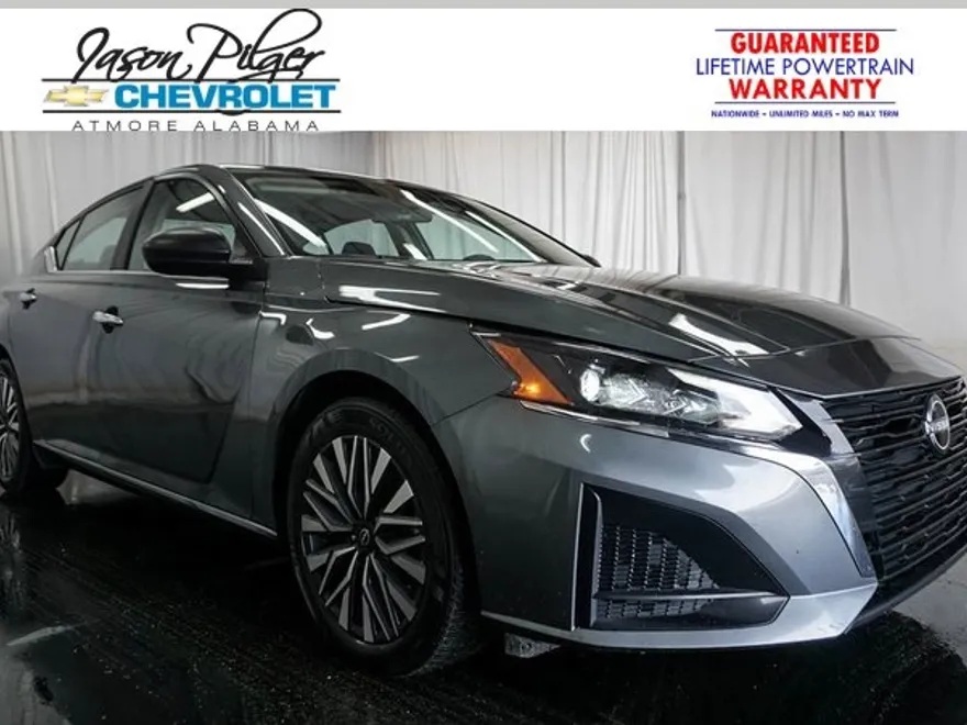 2024 Nissan Altima SV photo 1