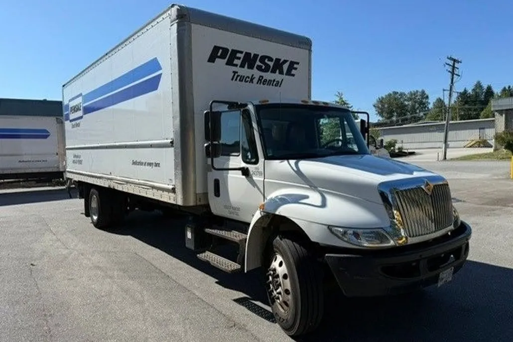 2019 International MA025 DuraStar 4300 photo 1
