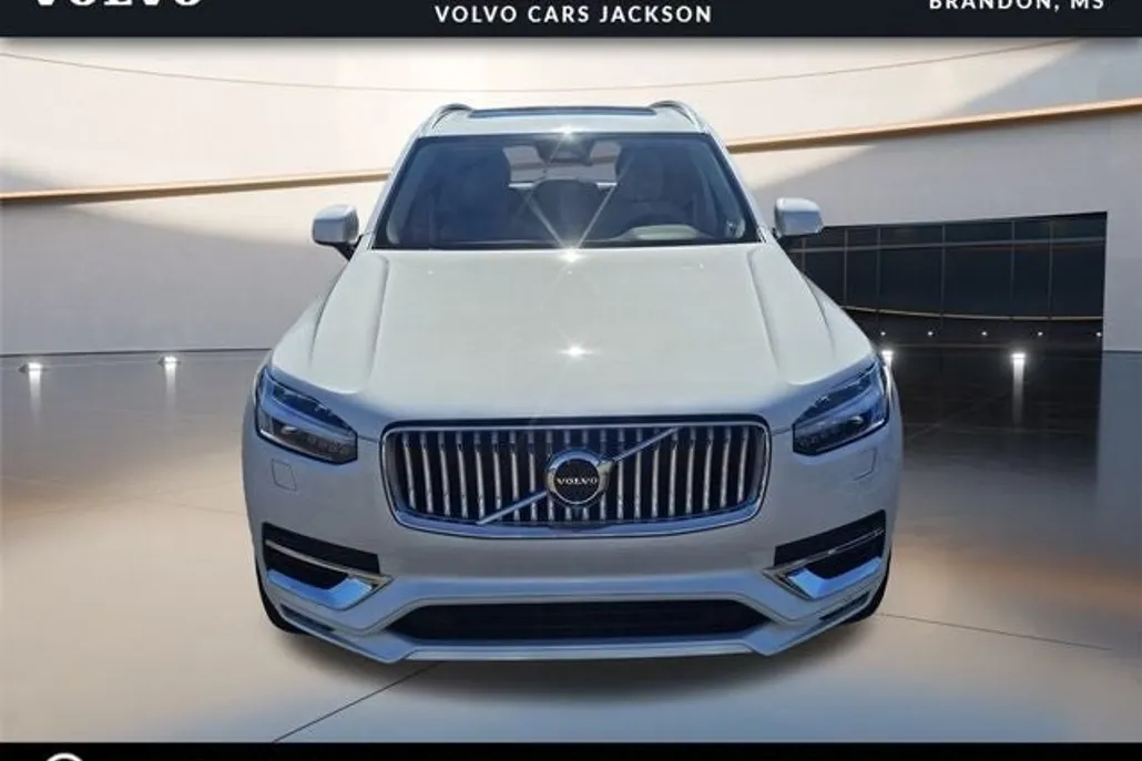 2024 Volvo XC90 Plus photo 1