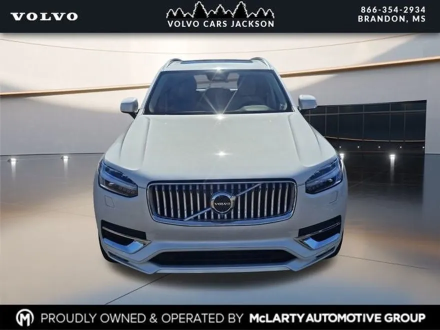 2024 Volvo XC90 Plus photo 1