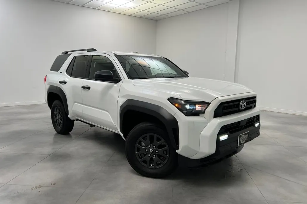 2025 Toyota 4Runner SR5 photo 1