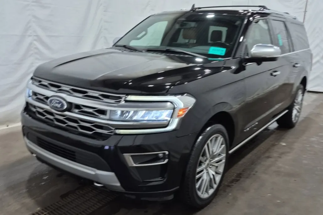 2023 Ford Expedition Platinum MAX photo 1