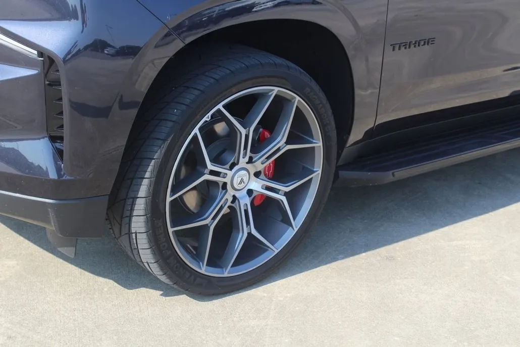2023 Chevrolet Tahoe RST photo 1