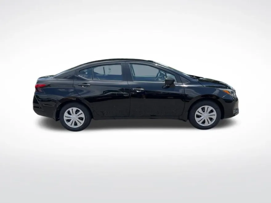 2025 Nissan Versa S photo 1