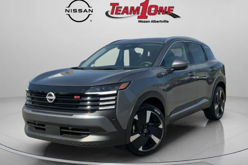 2025 Nissan Kicks SR photo 1