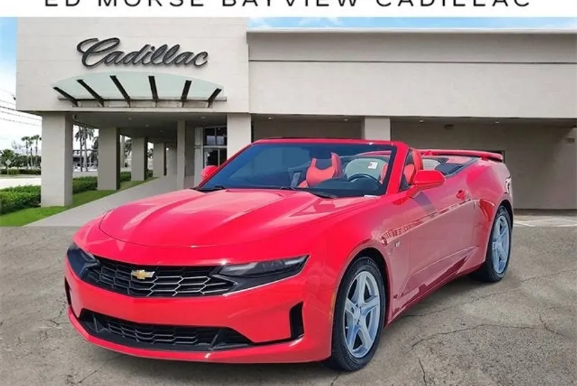 2020 Chevrolet Camaro 1LT photo 1