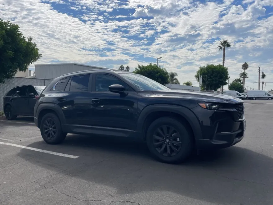 2025 Mazda CX-50 Select photo 1