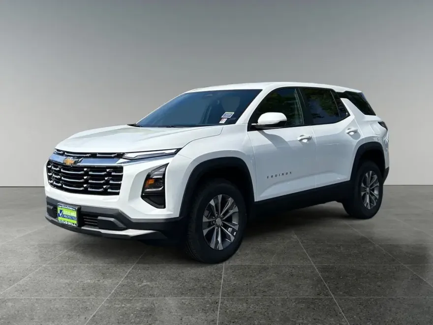 2026 Chevrolet Equinox LT photo 1