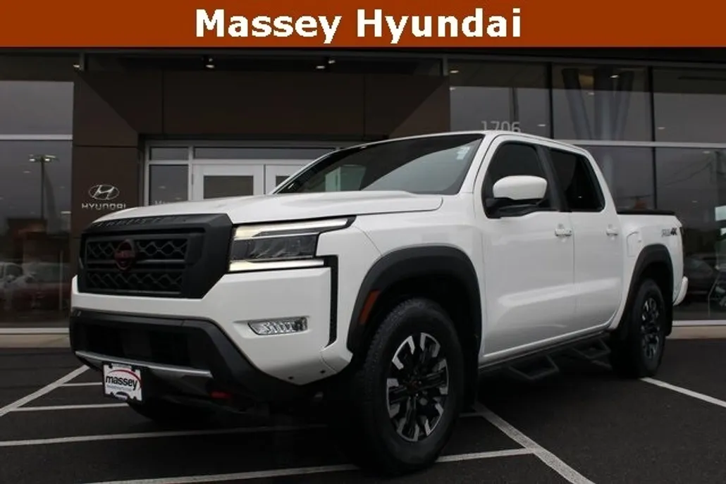 2022 Nissan Frontier PRO-4X photo 1