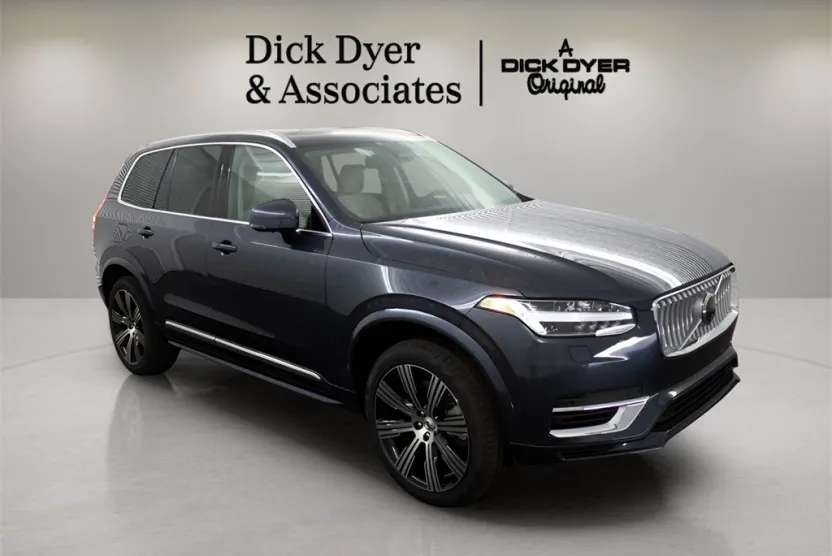 2025 Volvo XC90 T8 Plus photo 1