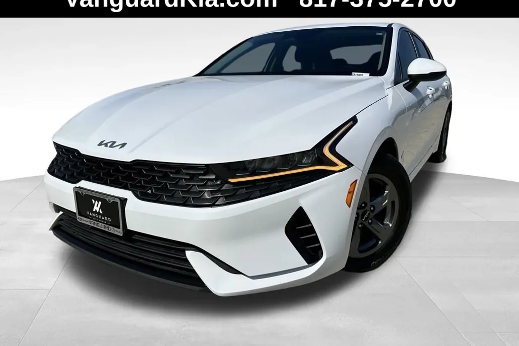 2024 Kia K5 LXS photo 1