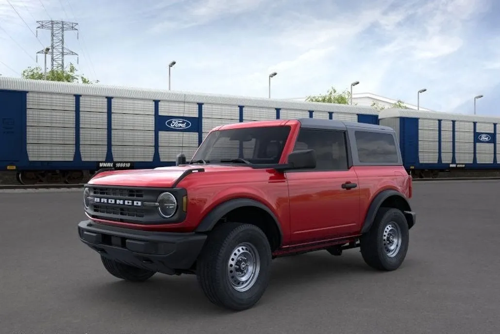 2025 Ford Bronco Base photo 1