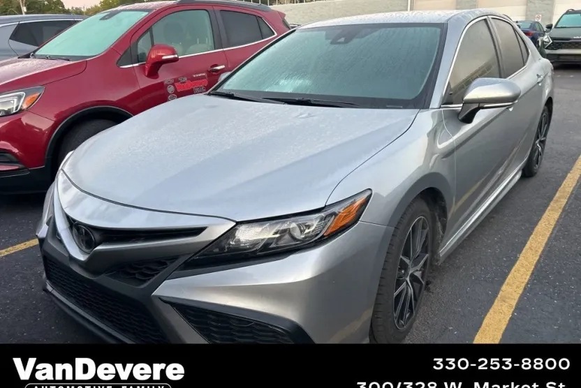 2023 Toyota Camry SE photo 1