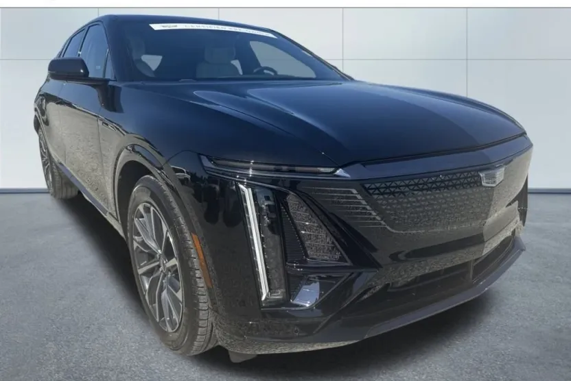 2025 Cadillac Lyriq Sport photo 1