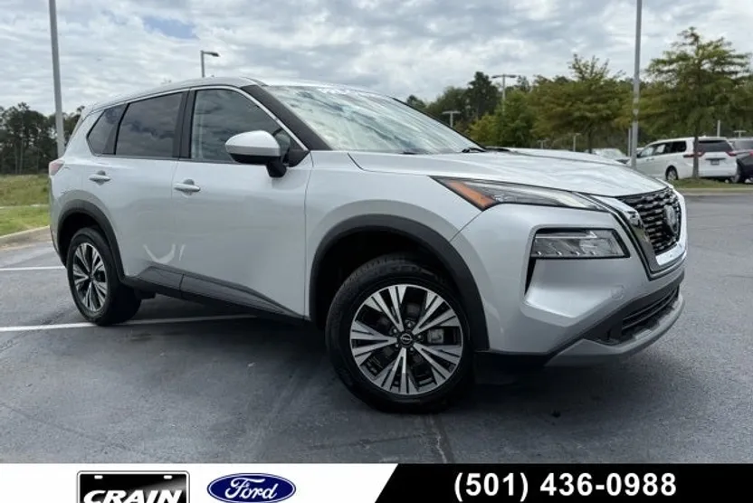 2023 Nissan Rogue SV photo 1