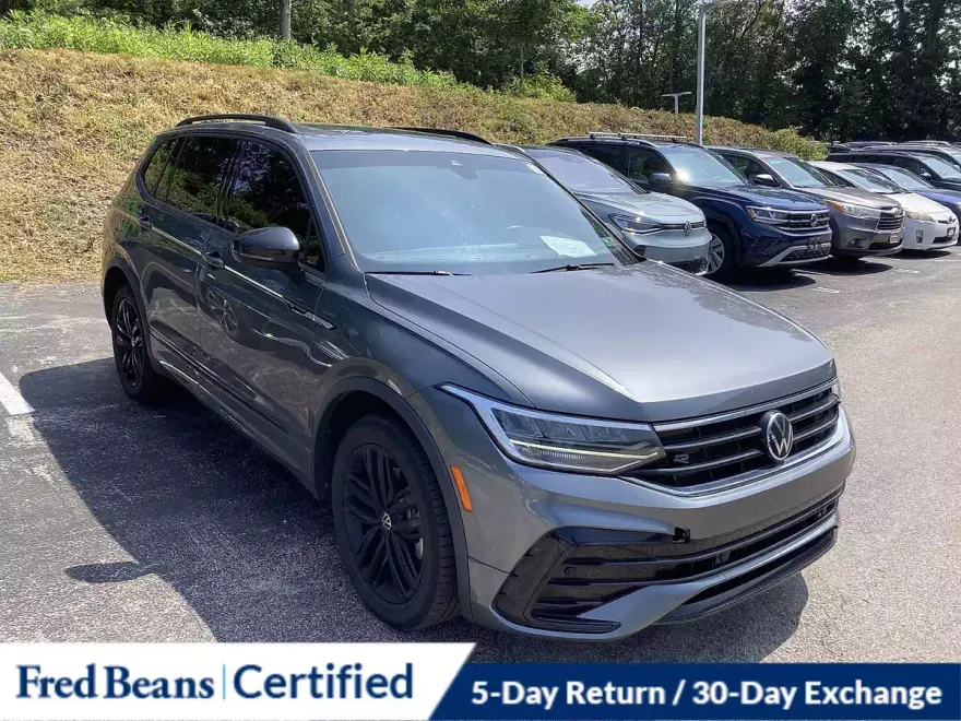 2022 Volkswagen Tiguan SE R-Line Black photo 1