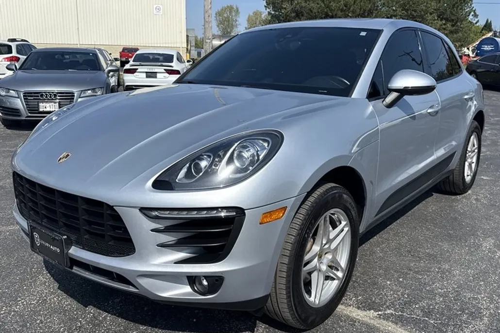 2018 Porsche Macan Base photo 1