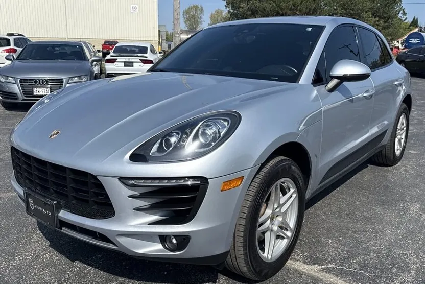 2018 Porsche Macan Base photo 1