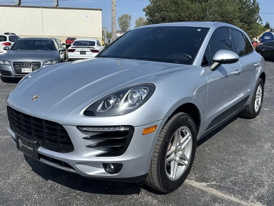 2018 Porsche Macan Base photo 1