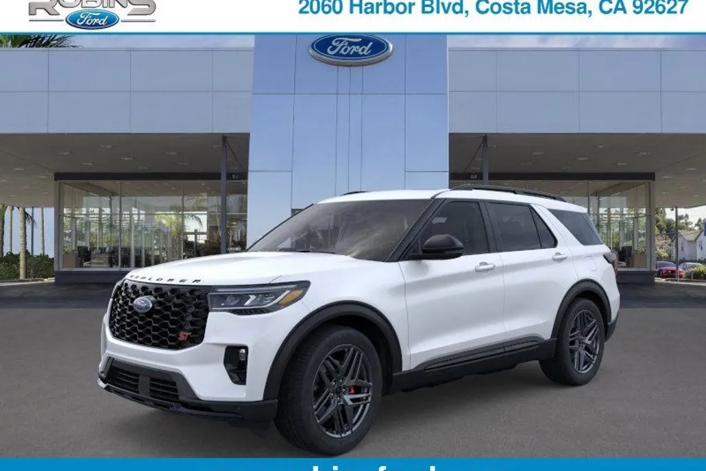 2025 Ford Explorer ST photo 1
