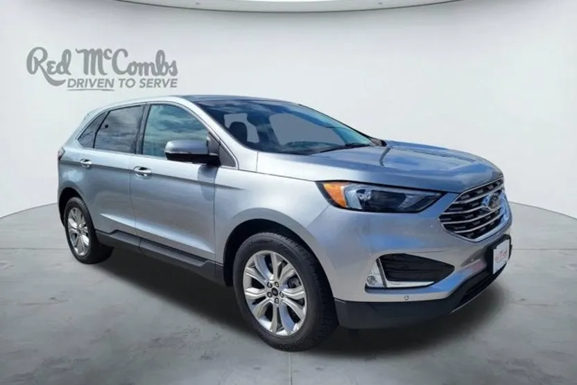 2024 Ford Edge Titanium photo 1