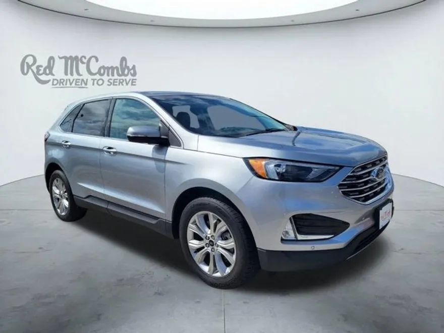 2024 Ford Edge Titanium photo 1