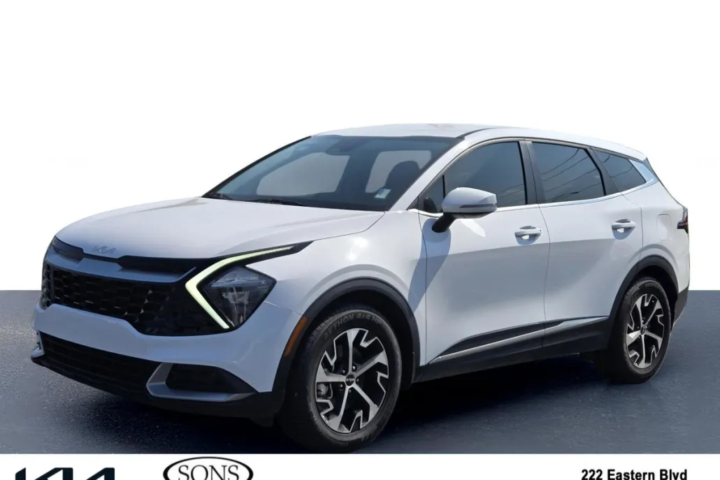 2023 Kia Sportage EX photo 1