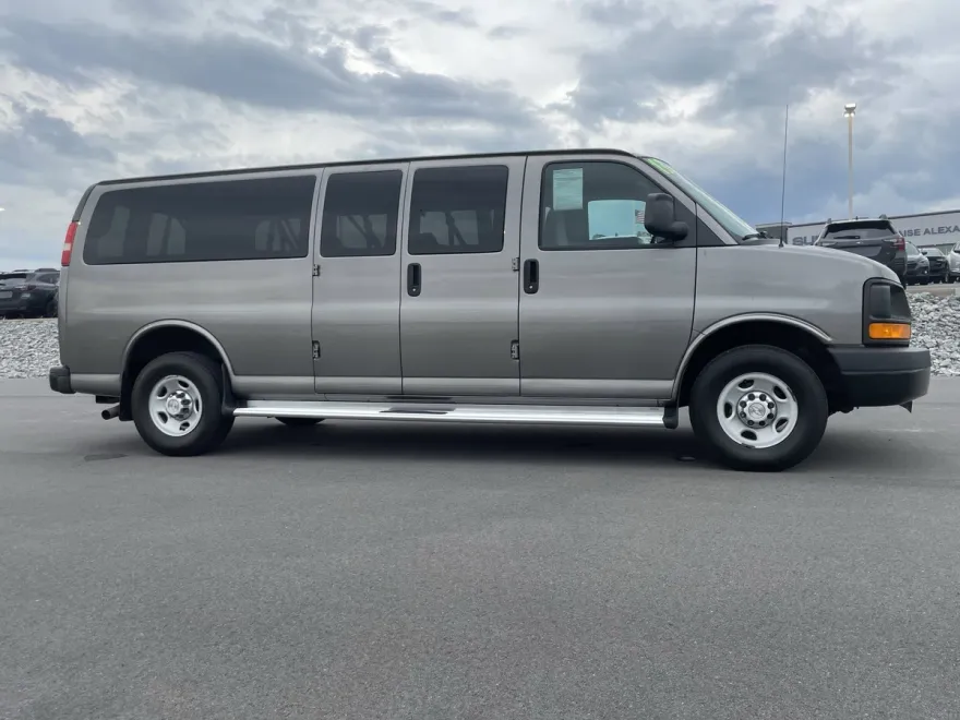 2013 Chevrolet Express 3500 LS Passenger Van photo 1