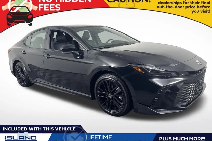 2025 Toyota Camry SE photo 1