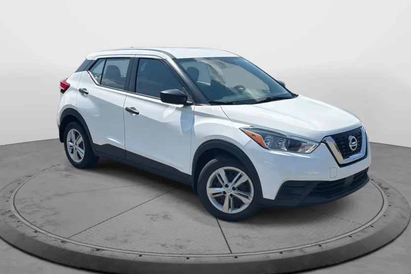 2020 Nissan Kicks S photo 1