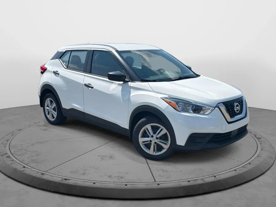 2020 Nissan Kicks S photo 1