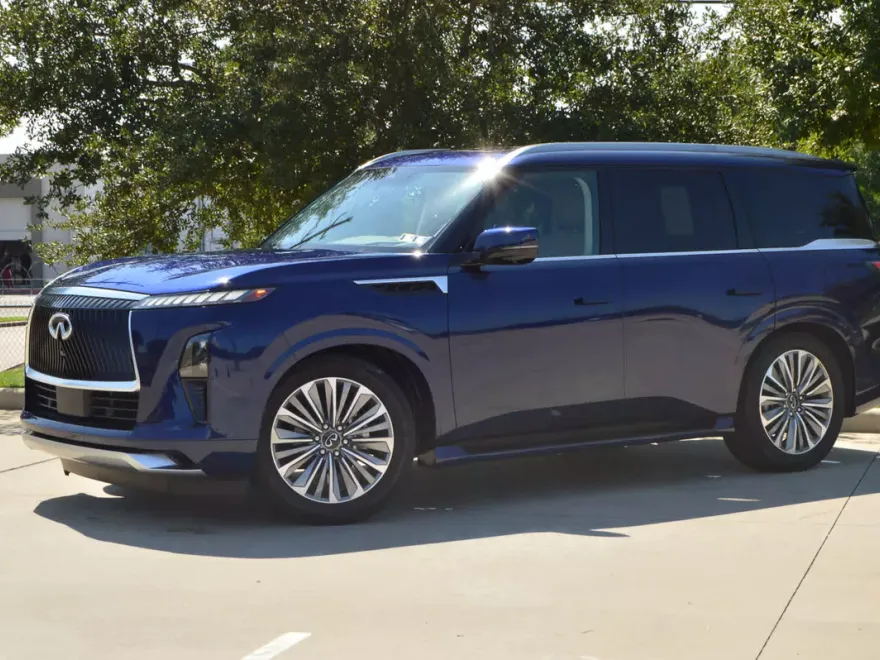 2025 Infiniti QX80 Luxe photo 1