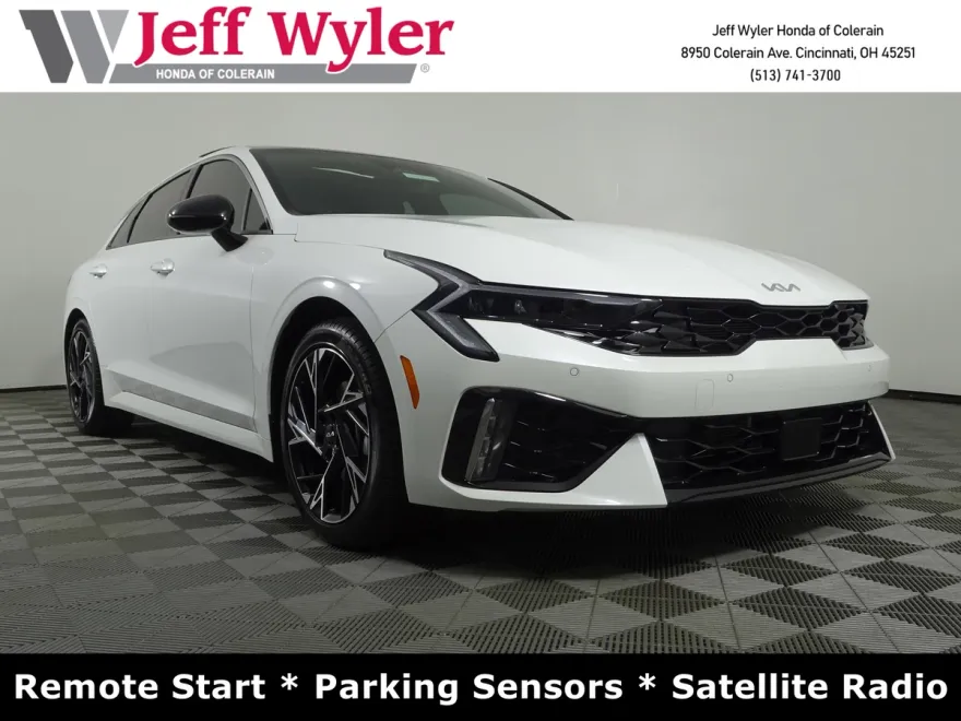 2025 Kia K5 GT-Line photo 1