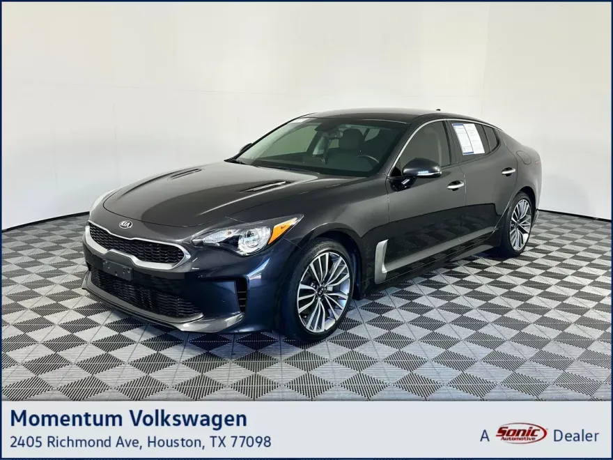2019 Kia Stinger photo 1