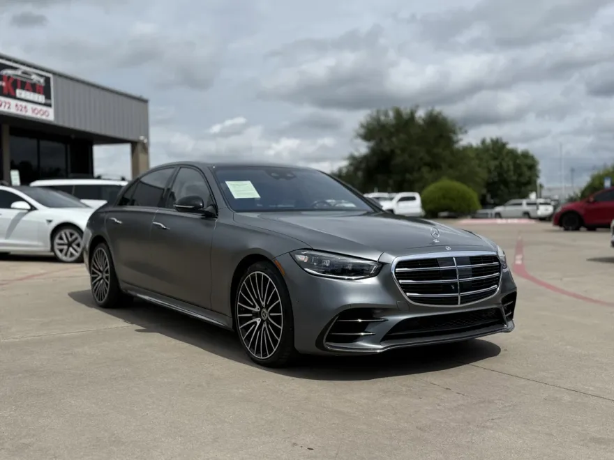 2023 Mercedes Benz S Maybach 580 photo 1