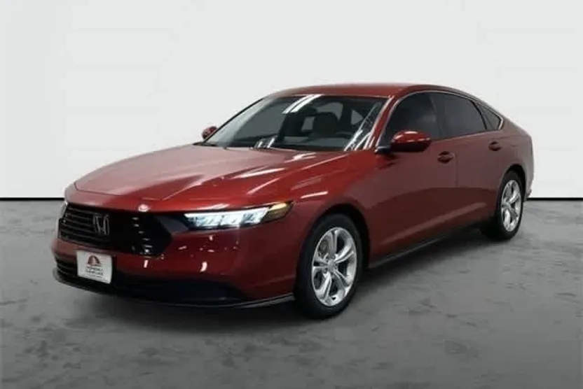 2025 Honda Accord LX photo 1