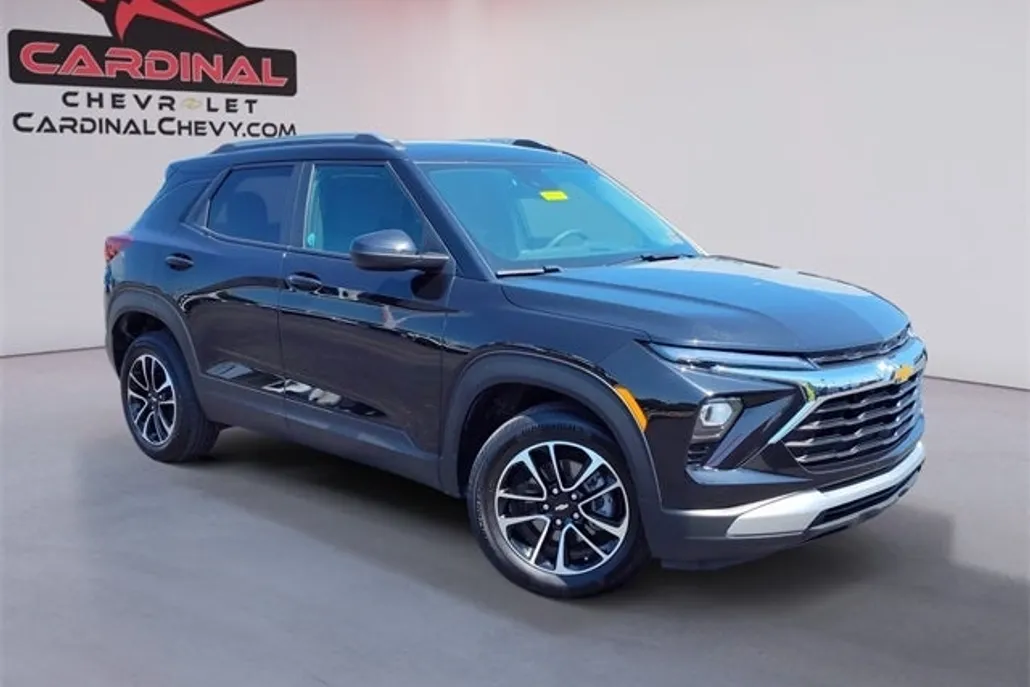 2025 Chevrolet Trailblazer LT photo 1