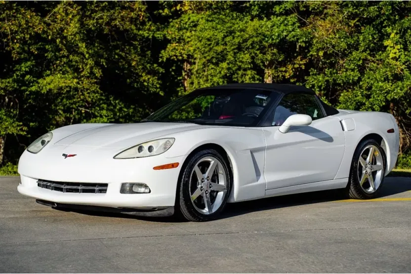 2005 Chevrolet Corvette Convertible photo 1