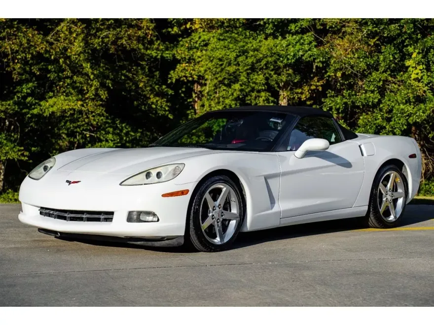 2005 Chevrolet Corvette Convertible photo 1